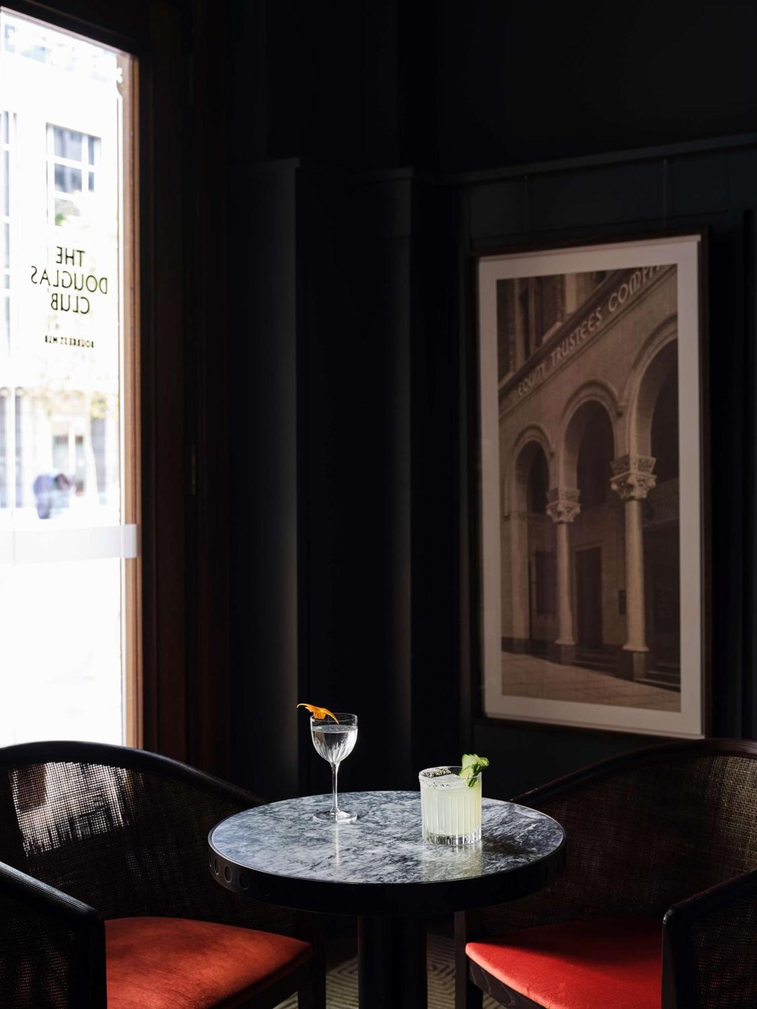 Hilton Melbourne Little Queen Street Экстерьер фото The Lounge at the Hotel