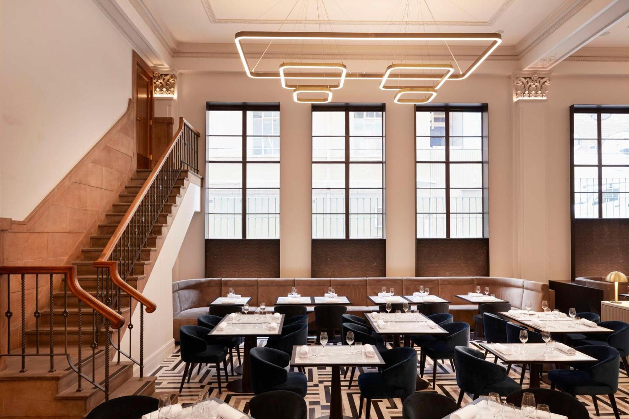 Hilton Melbourne Little Queen Street Экстерьер фото The interior of the restaurant